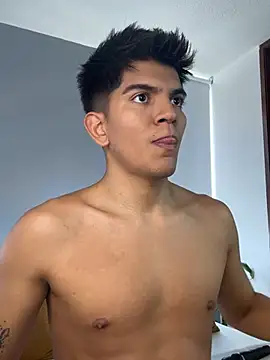 Snapshot of santiago_01 chatting on April 22, 2026, 7:37 pm santiago 01 online show from April 22, 2026, 7:37 pm