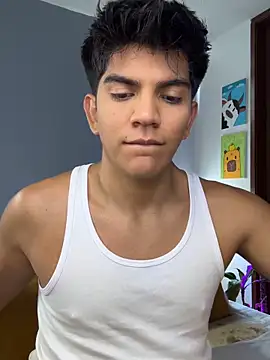 Snapshot of santiago_01 chatting on June 10, 2026, 8:41 pm santiago 01 online show from June 10, 2026, 8:41 pm