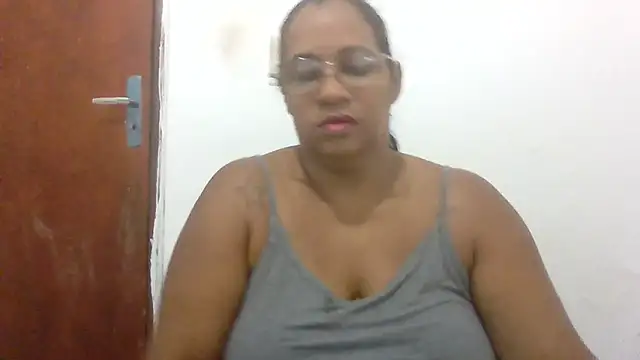 Darckbombom online show from April 2, 2026, 10:02 am