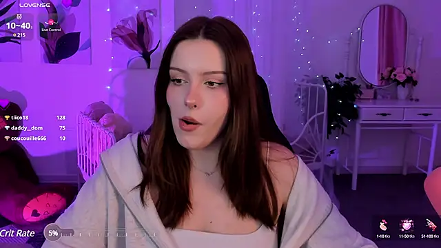 CoralineKeyns online show from December 19, 2024, 11:50 am