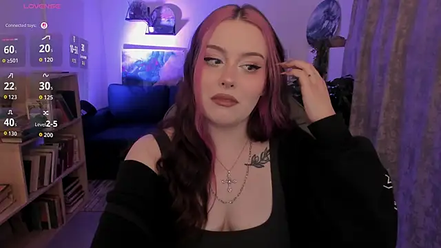 CoralineKeyns online show from July 30, 2026, 5:28 am
