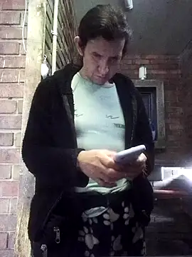 Cameron puppy online show from March 14, 2025, 6:07 pm