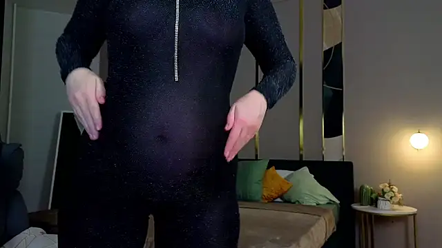 katy  moonj online show from October 19, 2025, 1:06 am