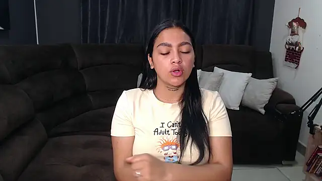 fairylatin222 online show from December 21, 2025, 11:28 am