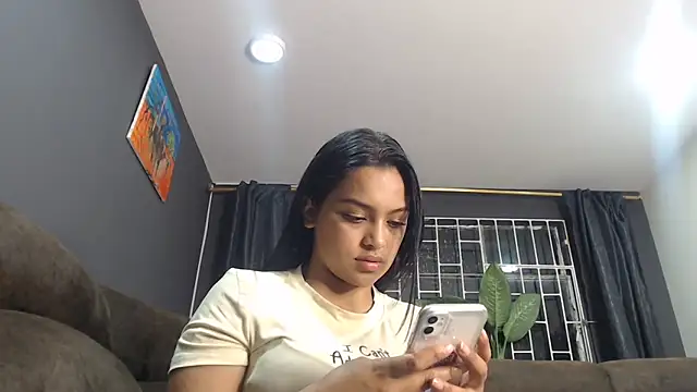 Snapshot of fairylatin222 chatting on March 14, 2026, 2:06 am fairylatin222 online show from March 14, 2026, 2:06 am