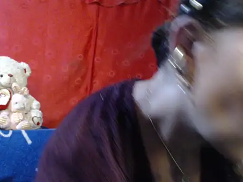 hottieperla online show from December 20, 2024, 8:34 pm