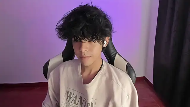 Snapshot of Alan26_ chatting on January 16, 2025, 3:24 pm Alan26 online show from January 16, 2025, 3:24 pm