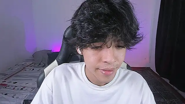 Snapshot of Alan26_ chatting on November 22, 2025, 4:55 am Alan26 online show from November 22, 2025, 4:55 am