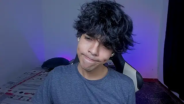 Snapshot of Alan26_ chatting on November 28, 2025, 2:47 am Alan26 online show from November 28, 2025, 2:47 am