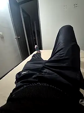 xrobXstax online show from February 16, 2026, 11:23 pm