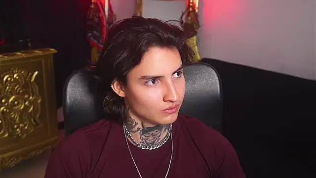 dantecoppolaa  online show from March 4, 2025, 10:16 pm