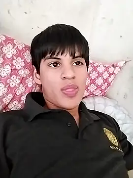 Snapshot of cachondo777t chatting on January 15, 2026, 12:32 pm cachondo777t online show from January 15, 2026, 12:32 pm