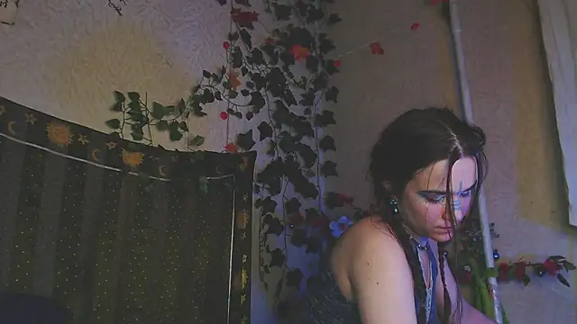 Tiny Witch online show from June 9, 2026, 11:05 pm
