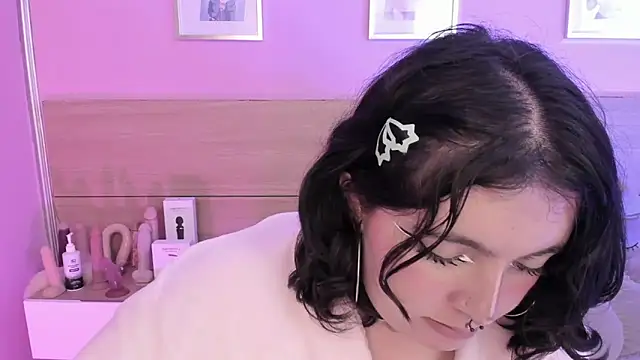 Sachi Meow online show from March 3, 2025, 4:24 pm