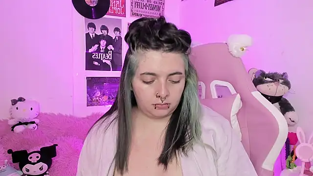 Sachi Meow online show from December 16, 2025, 5:40 pm