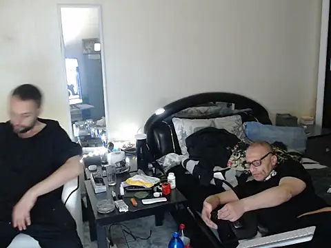 Terizizz online show from April 10, 2026, 9:19 pm