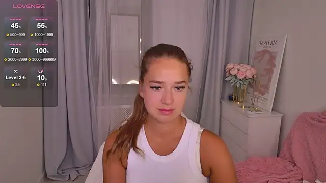 LovelyJessie online show from September 12, 2025, 1:55 pm