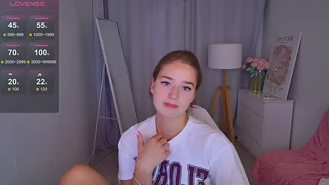 LovelyJessie online show from May 23, 2026, 1:48 pm