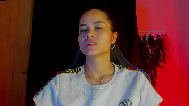 scarlet-kennedy98 online show from November 5, 2025, 11:16 pm