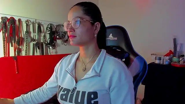 scarlet-kennedy98 online show from February 4, 2026, 8:47 pm