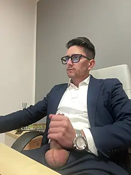 masterboss  online show from February 19, 2026, 12:45 pm