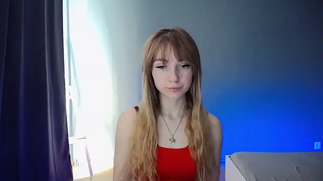 LuciaYoung online show from February 25, 2025, 10:37 am