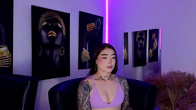  brenna hanson online show from November 15, 2025, 7:10 pm