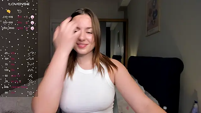 ThreeshaWhite online show from February 25, 2025, 5:04 pm