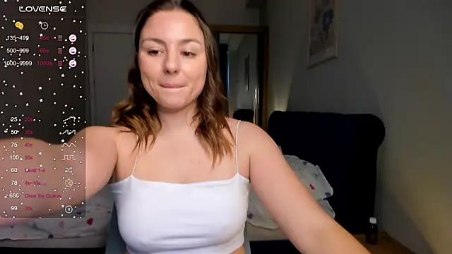 ThreeshaWhite online show from February 27, 2025, 8:28 am