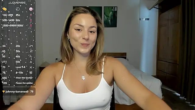 ThreeshaWhite online show from April 12, 2026, 7:46 am