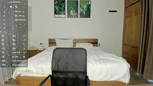 ThreeshaWhite online show from May 23, 2026, 2:17 am