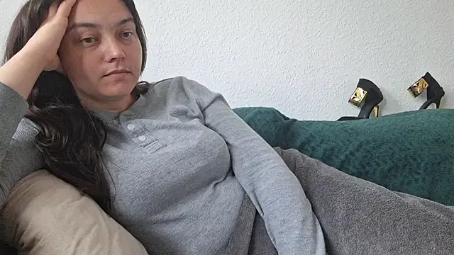 Cyndee Winter online show from September 15, 2025, 2:39 pm