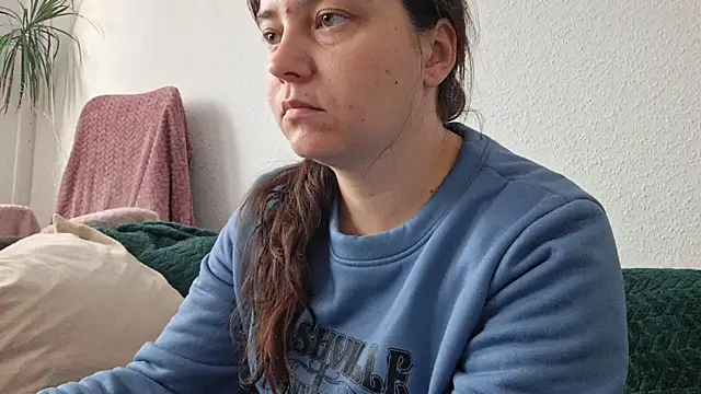 Cyndee Winter online show from November 2, 2025, 1:35 pm