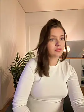 MaribelRiver online show from November 17, 2025, 8:14 pm