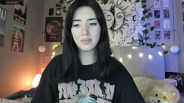 Anisawithlove online show from January 17, 2025, 5:08 pm