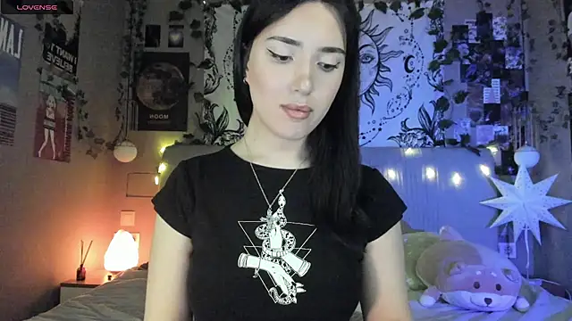 Anisawithlove online show from February 25, 2025, 2:33 pm