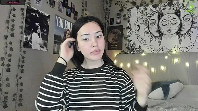 Anisawithlove online show from March 21, 2025, 12:50 pm