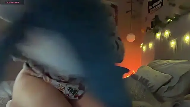 Anisawithlove online show from February 18, 2026, 7:48 am