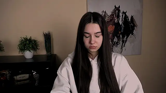 Lili magic online show from December 19, 2025, 1:07 pm