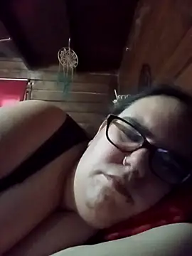 gatitabuena-90 online show from February 19, 2026, 6:53 am