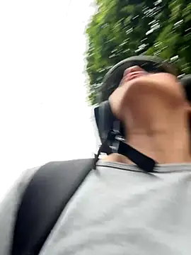 LIAH IZUMI online show from November 28, 2025, 12:52 pm