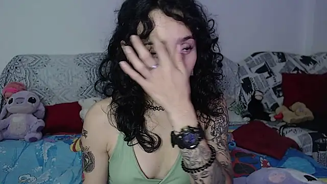 kitty22  online show from January 10, 2025, 2:02 pm