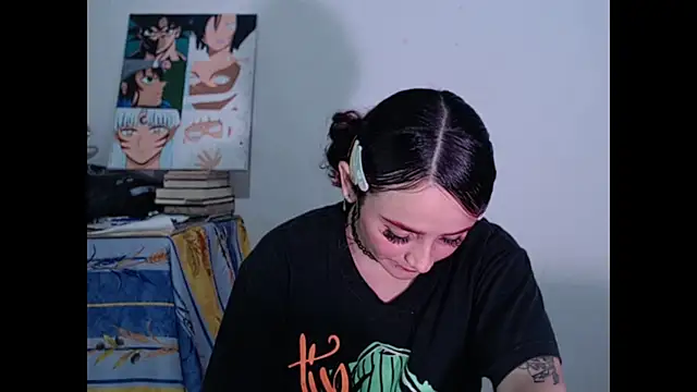 kitty22  online show from April 22, 2026, 2:51 pm