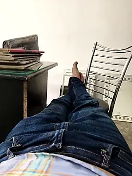 lund lol online show from October 24, 2025, 10:44 am