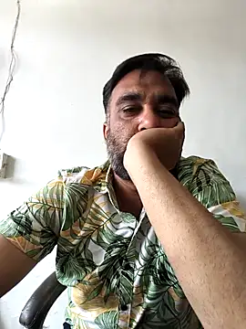 lund lol online show from March 27, 2026, 6:52 am