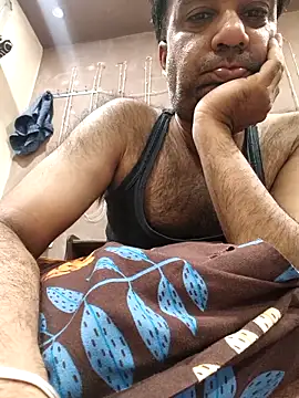 Snapshot of lund_lol chatting on May 3, 2026, 7:58 am lund lol online show from May 3, 2026, 7:58 am