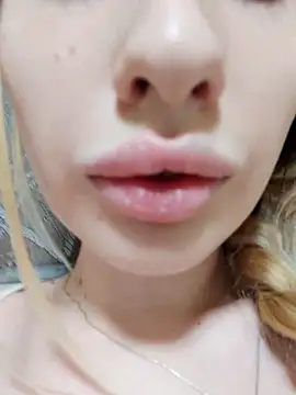 Elza kom online show from February 17, 2025, 1:32 pm