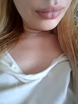 Elza kom online show from September 14, 2025, 5:50 am