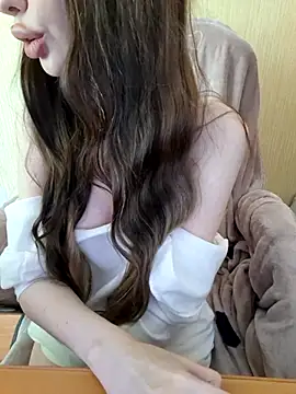 Snapshot of Elza_kom chatting on June 6, 2026, 2:38 am Elza kom online show from June 6, 2026, 2:38 am