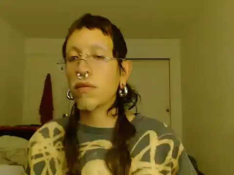 azazel magdalxn online show from April 27, 2026, 2:09 am